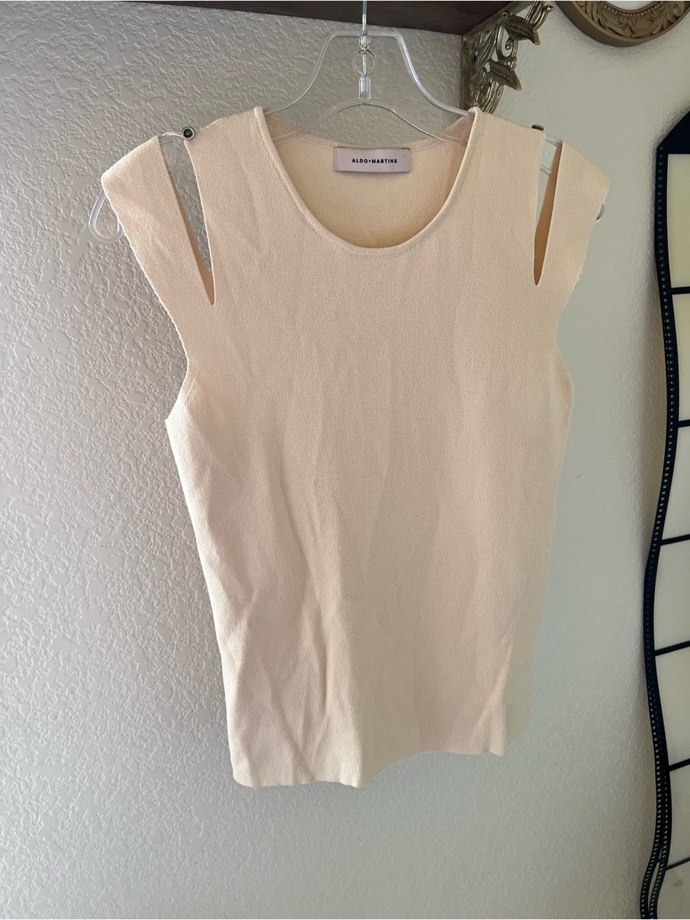 Aldo Martins Cream Cutout Shoulder Top Size Small